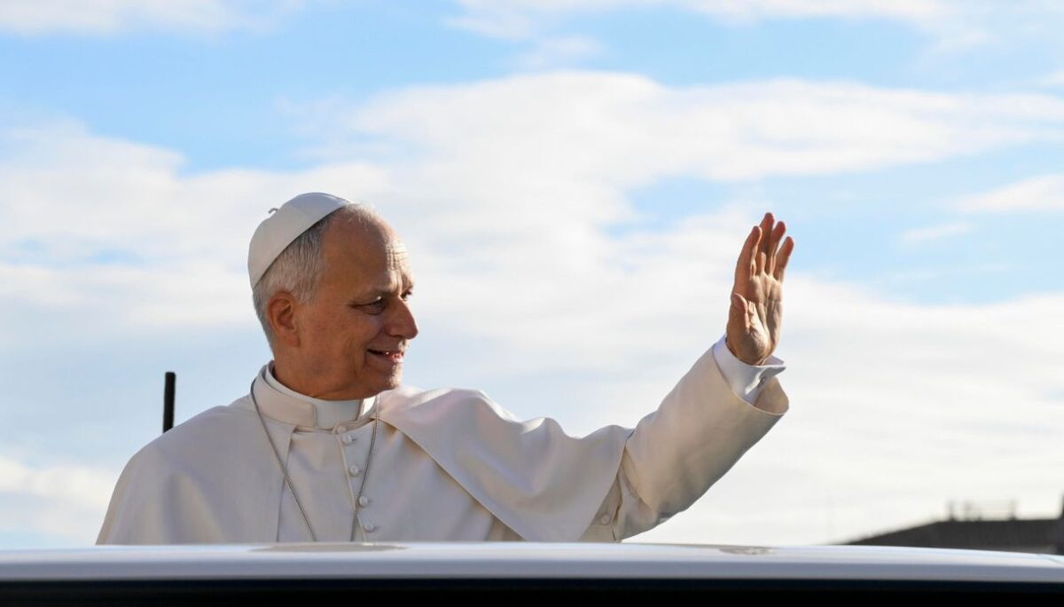 Leone XIV, il Papa che vive in mansarda e ha una palestra personale