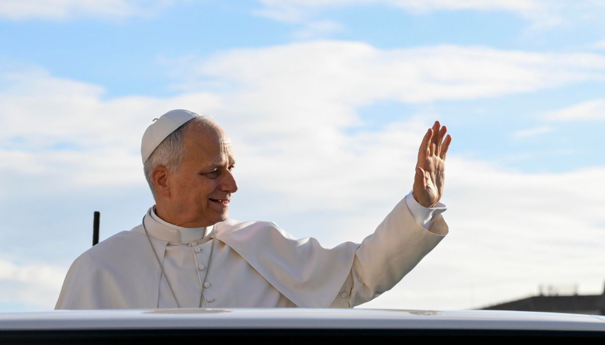 Leone XIV, il Papa che vive in mansarda e ha una palestra personale Leone XIV, il Papa che vive in mansarda e ha una palestra personale