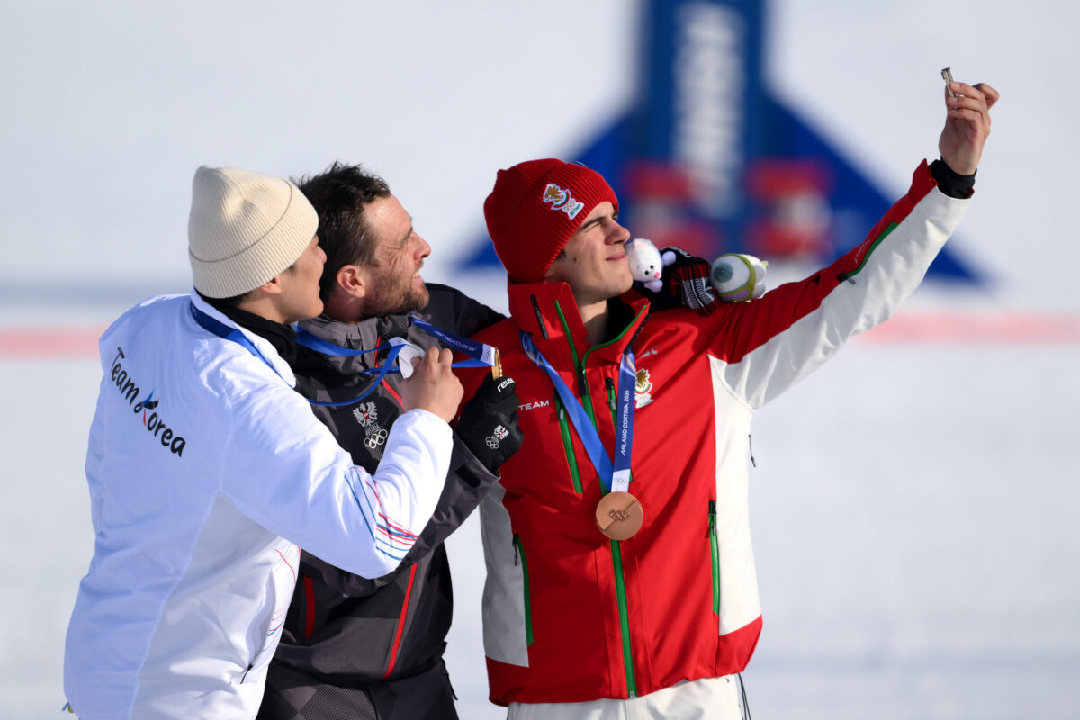 Milano Cortina 2026, la Victory Selfie diventa simbolo del podio contemporaneo