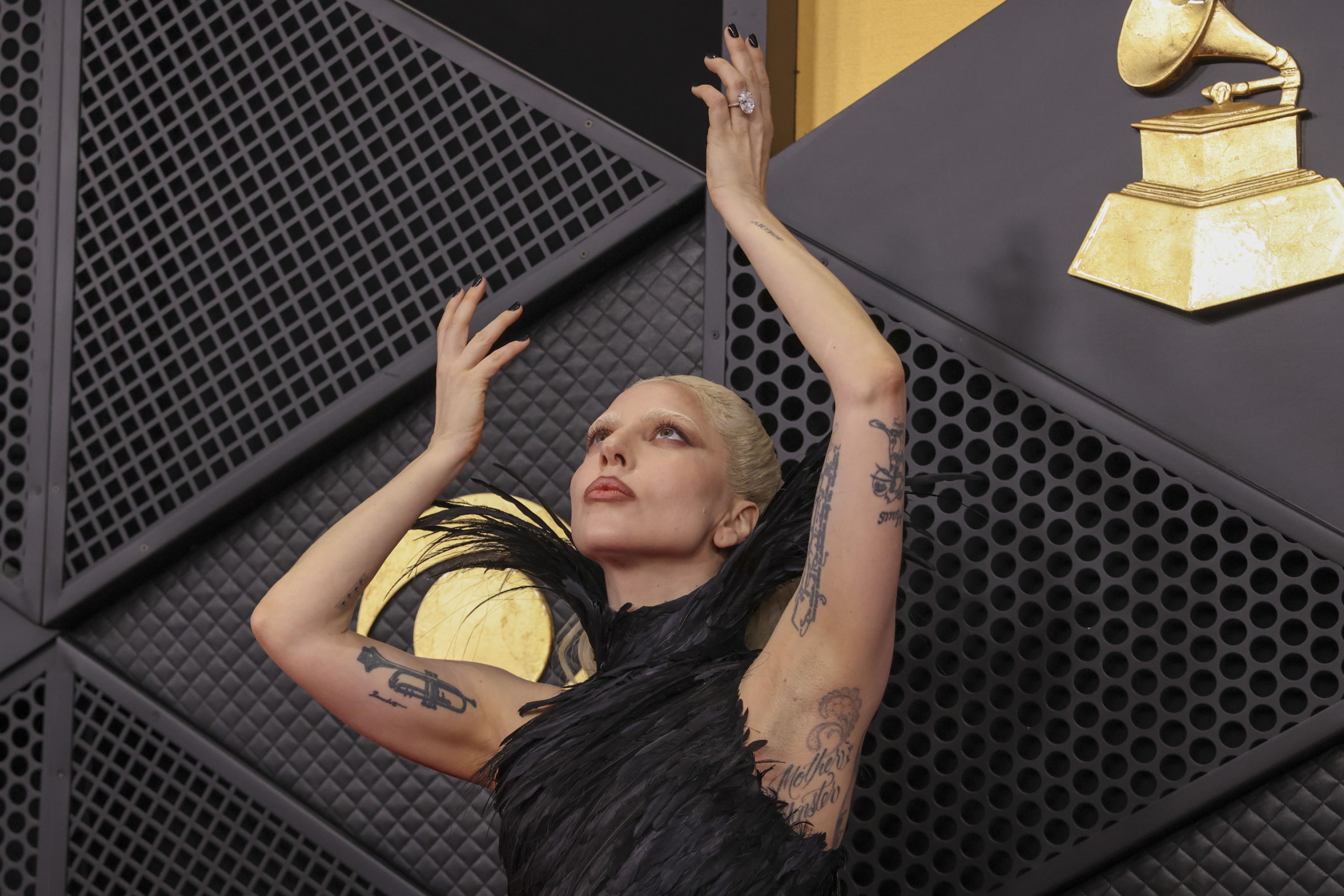 Grammy 2026: i look più belli sul red carpet