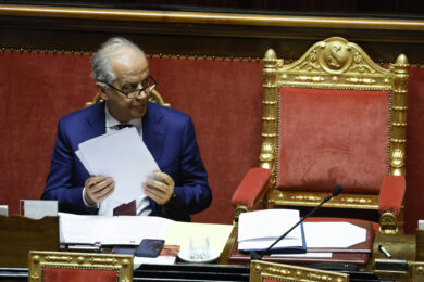 Piantedosi in Senato: “Serve il fermo preventivo”, mentre il governo ultima il pacchetto sicurezza