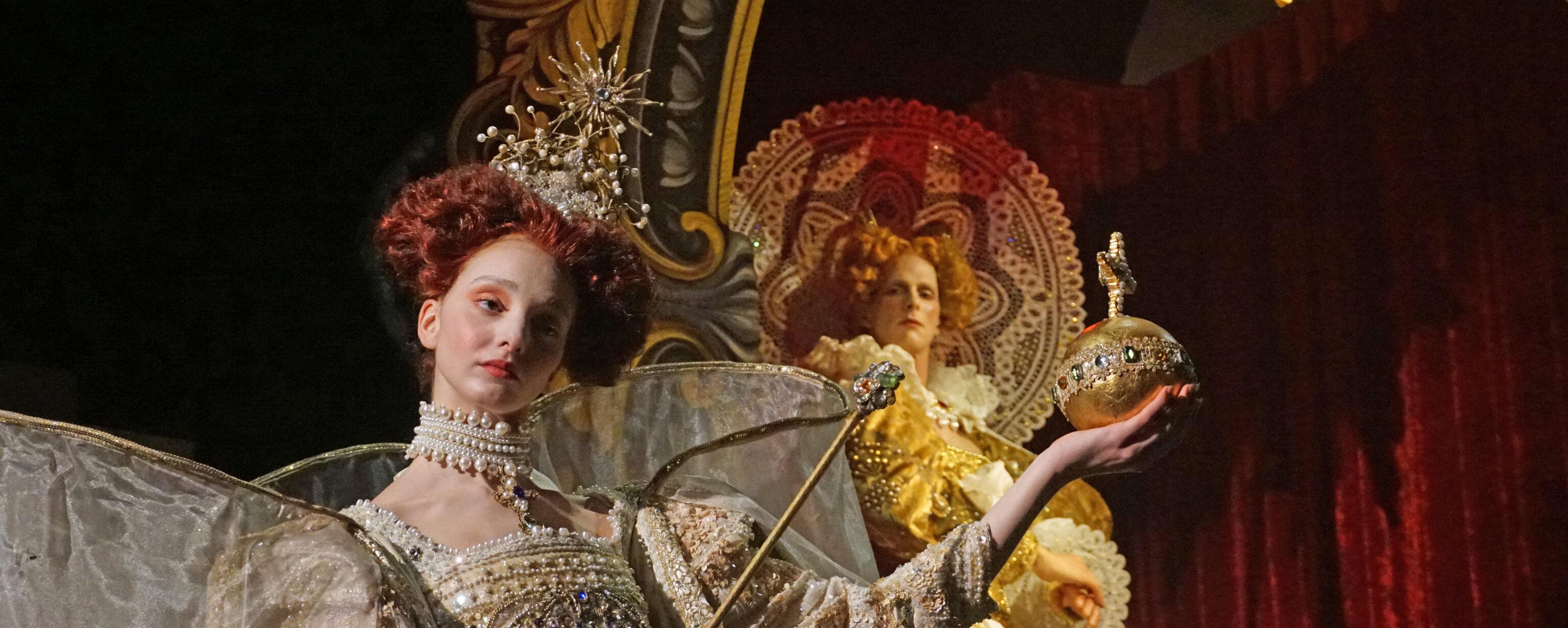 Da Bridgerton al Carnevale di Venezia, il fascino senza tempo del ballo in maschera