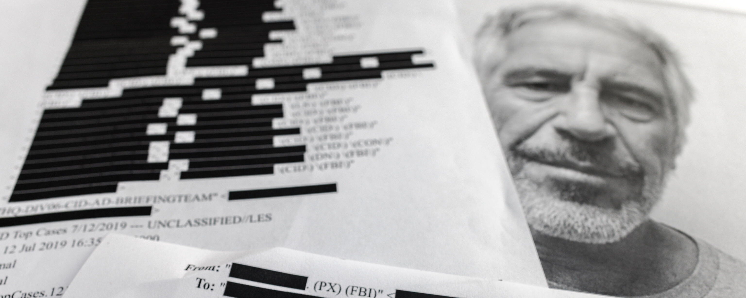 Caso Epstein, svelati sei nomi nei file desecretati: chi sono gli «implicati» non incriminati e cosa cambia ora