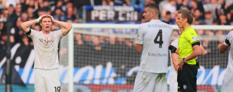 atalanta napoli proteste arbitri errori var