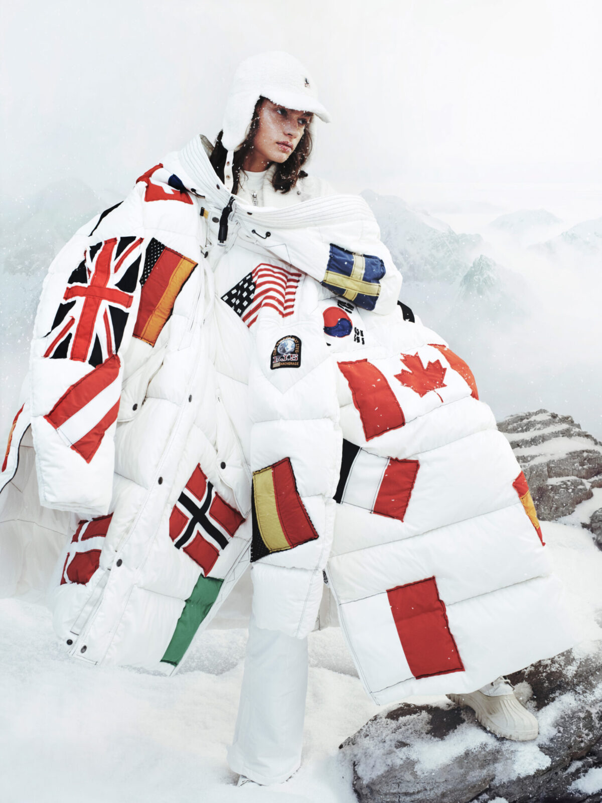 Al via le Olimpiadi di Milano-Cortina tra divise griffate e oggetti da collezione