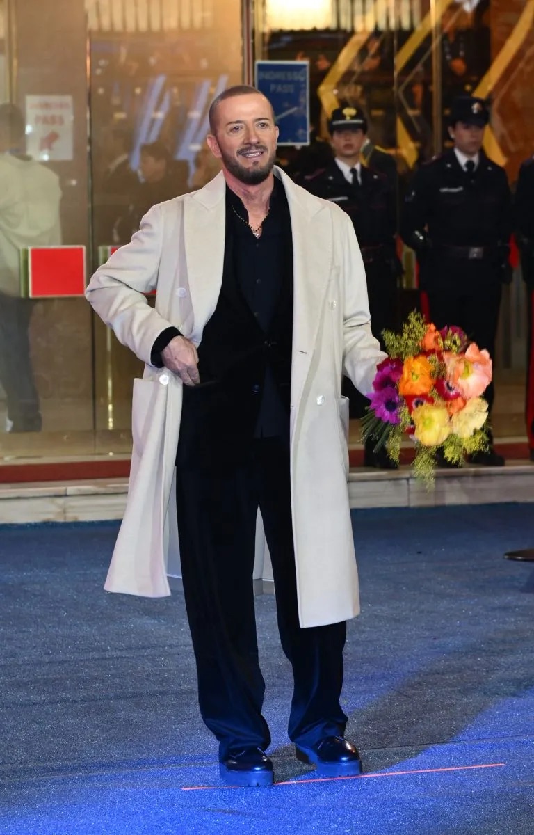 Sanremo 2026, tutti i look degli artisti sul green carpet