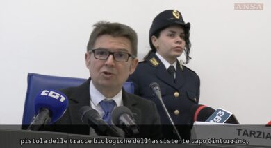 Rogoredo, il pm Tarzia: “Sulla pistola tracce biologiche del poliziotto”