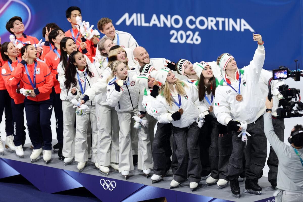 Milano Cortina 2026, la Victory Selfie diventa simbolo del podio contemporaneo