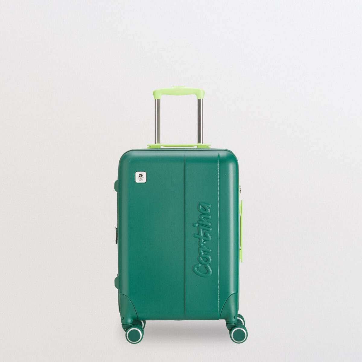 Al via le Olimpiadi di Milano-Cortina tra divise griffate e oggetti da collezione