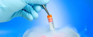 Maternità in freezer: ovociti, lavoro e la promessa (costosa) di fermare l’orologio biologico