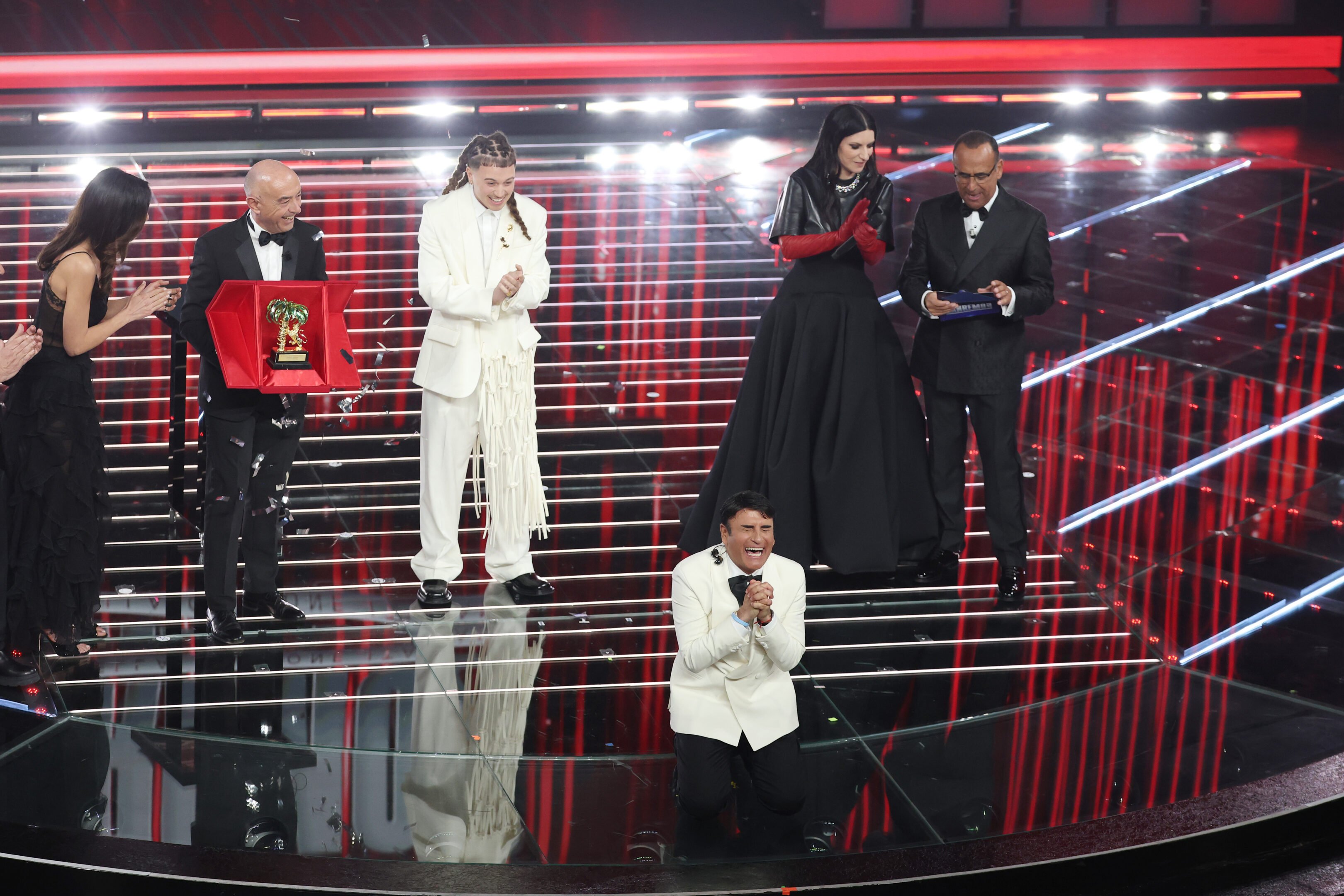 Sanremo 2026, le pagelle dei look della finale
