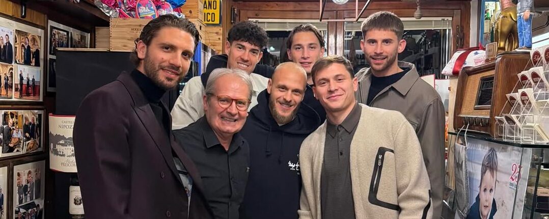 La cena della discordia: Locatelli con gli interisti fa infuriare gli juventini (ma è una buona notizia) La cena della discordia: Locatelli con gli interisti fa infuriare gli juventini (ma è una buona notizia)