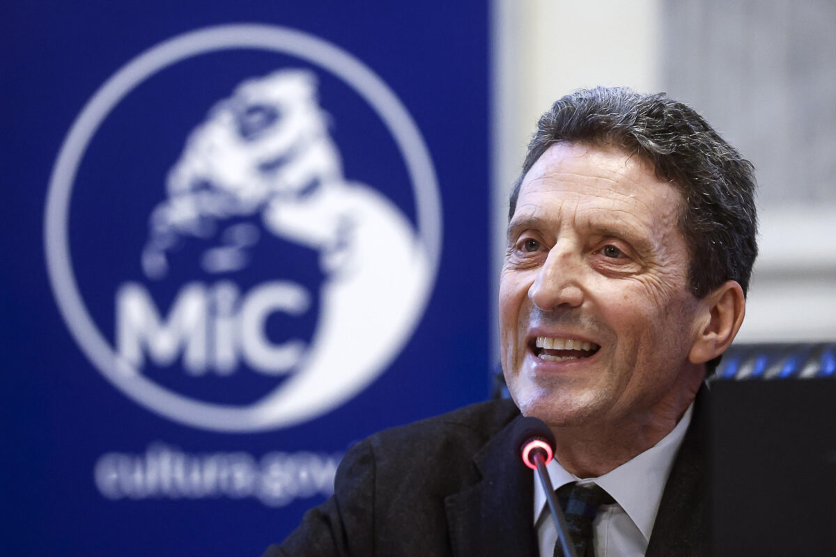 Russia alla Biennale di Venezia: Bruxelles minaccia stop ai fondi