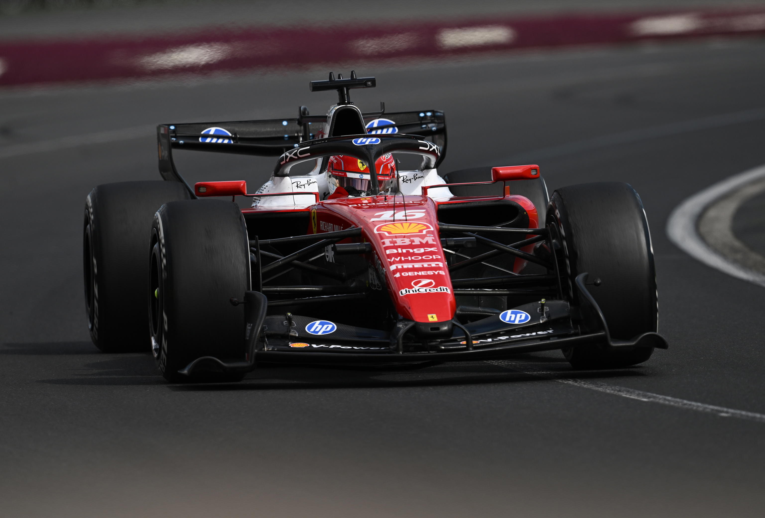 La Ferrari scatena la “macarena”,  nuova ala che aumenta la velocità