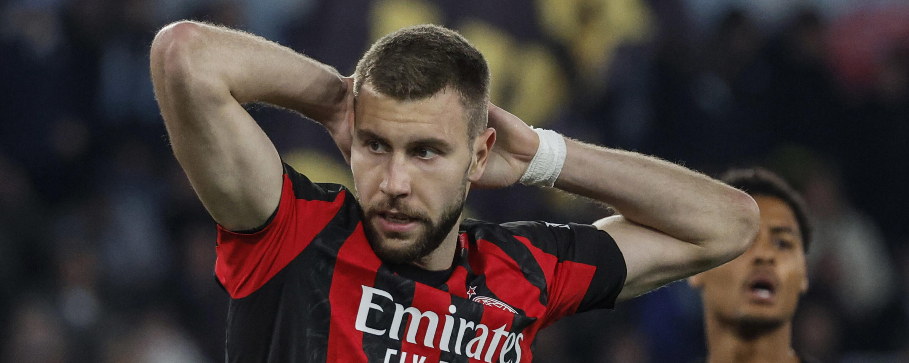 Il Milan rifiuta la chiamata scudetto: sconfitta con la Lazio e l’Inter vola Il Milan rifiuta la chiamata scudetto: sconfitta con la Lazio e l’Inter vola