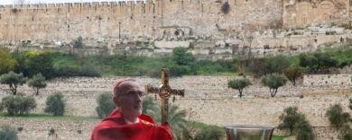 Santo Sepolcro, marcia indietro immediata di Netanyahu: Pizzaballa può celebrare la messa