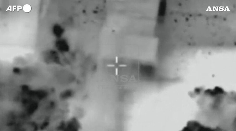 Raid israeliani contro obiettivi Hezbollah in Libano: il video diffuso dall’Idf