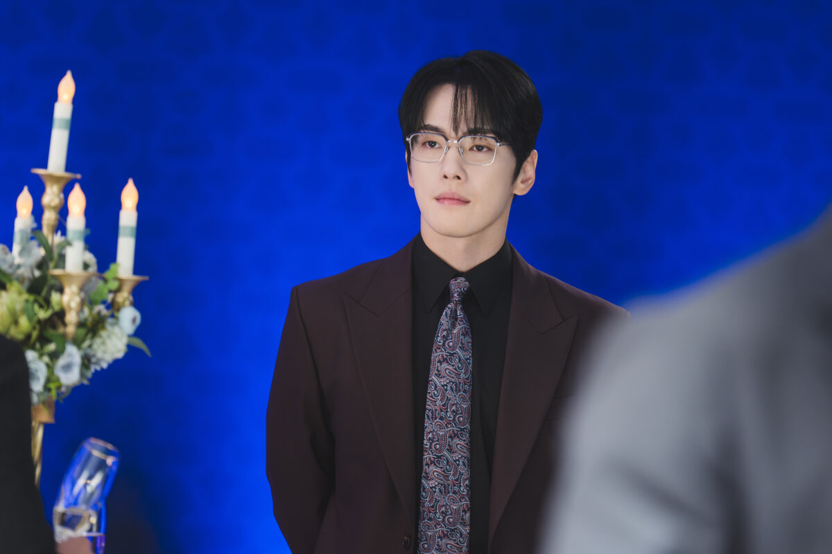 Siren’s Kiss, il romance thriller che trasforma seduzione e sospetto in un gioco pericoloso