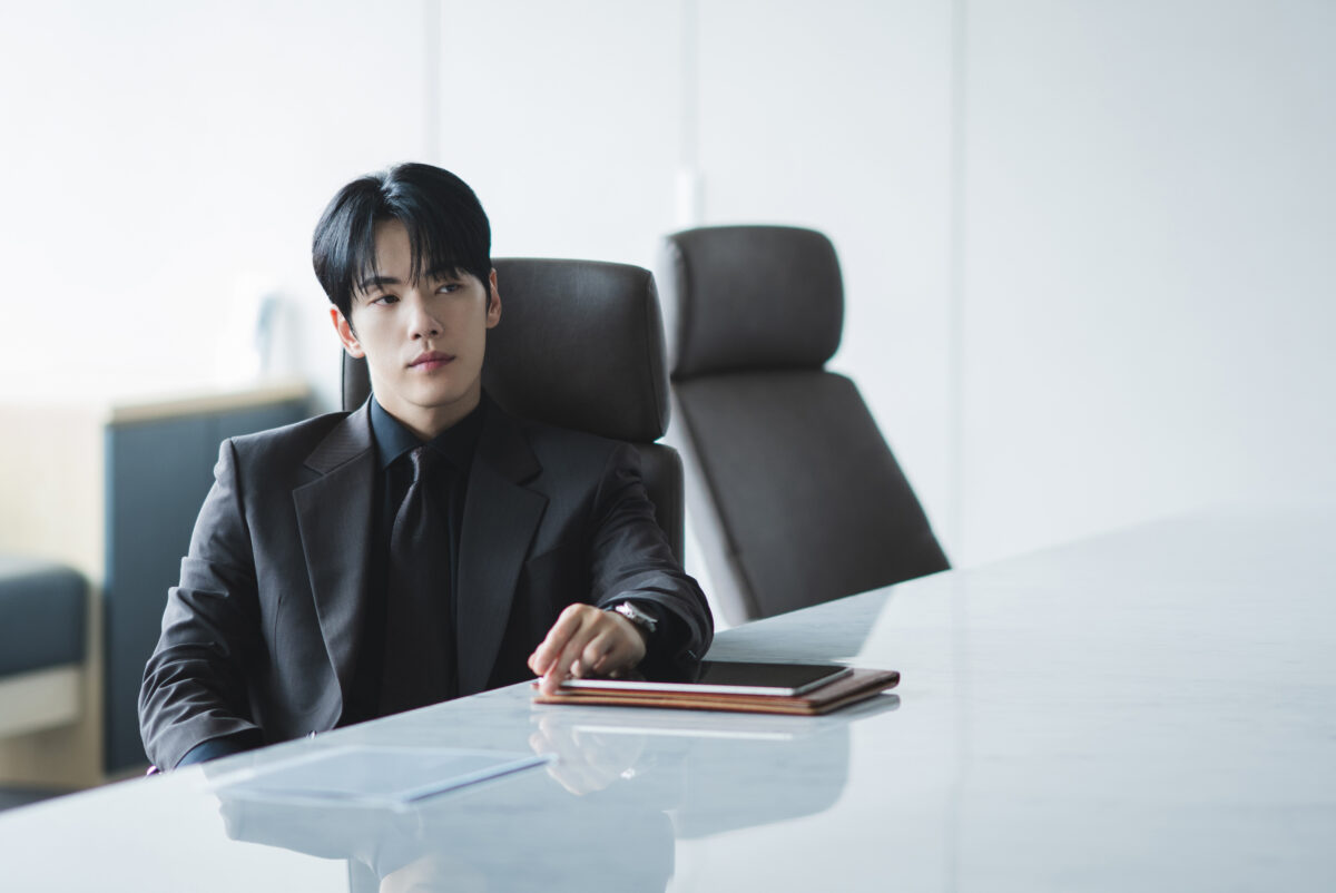 Siren’s Kiss, il romance thriller che trasforma seduzione e sospetto in un gioco pericoloso