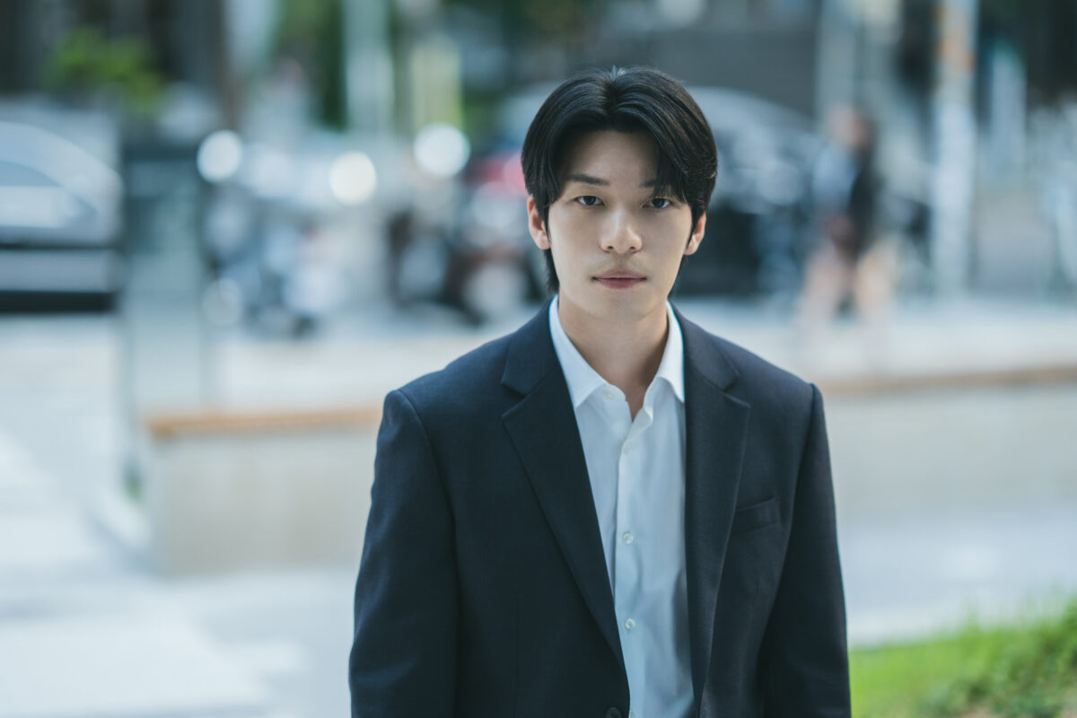 Siren’s Kiss, il romance thriller che trasforma seduzione e sospetto in un gioco pericoloso