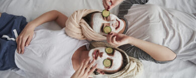 Gli italiani non rinunciano più alla bellezza: uno su tre pianifica i risparmi per skincare e self-care