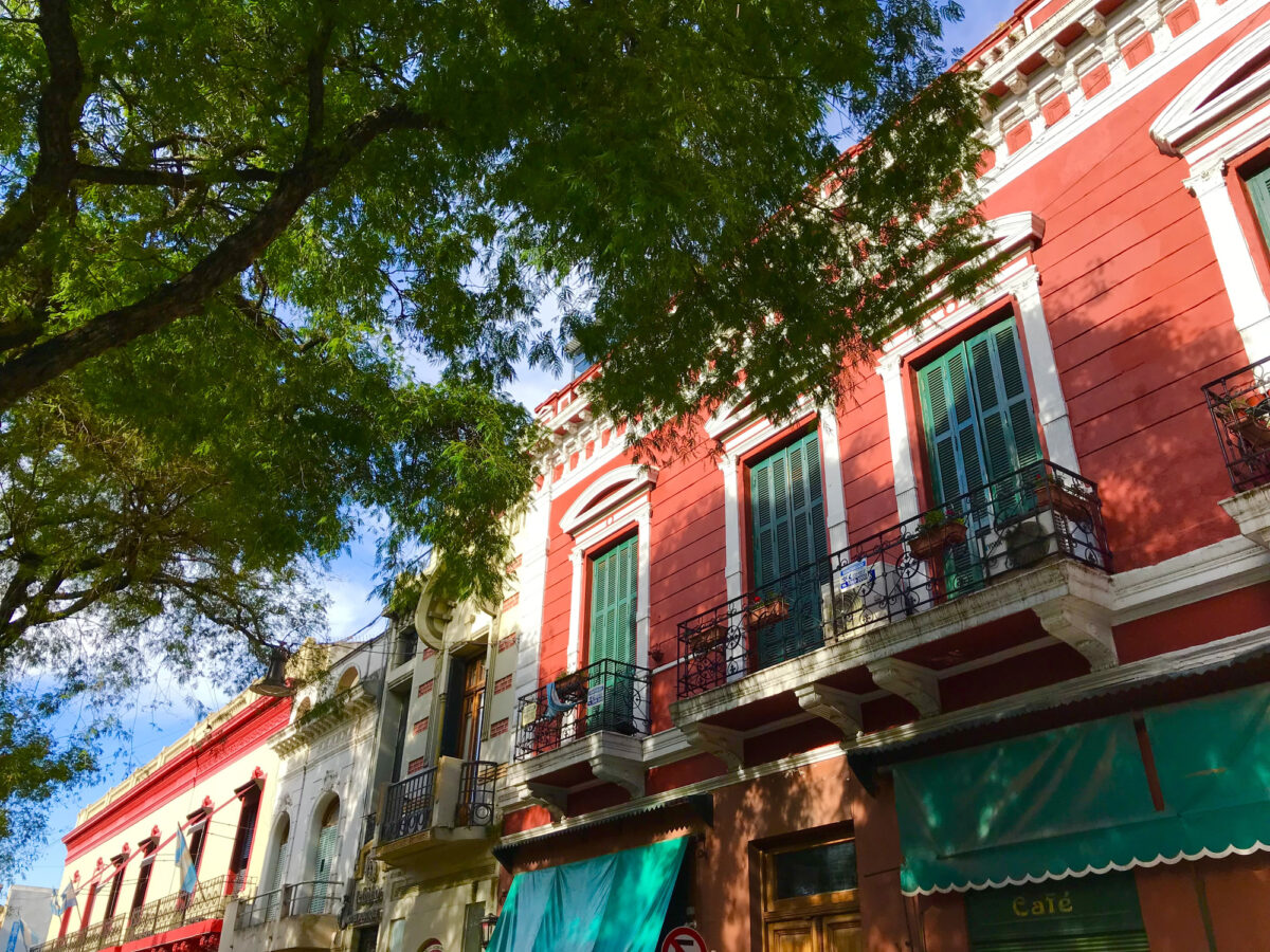 I luoghi che hanno ispirato i grandi poeti: 6 destinazioni nel mondo tra Leopardi, Neruda e Wordsworth