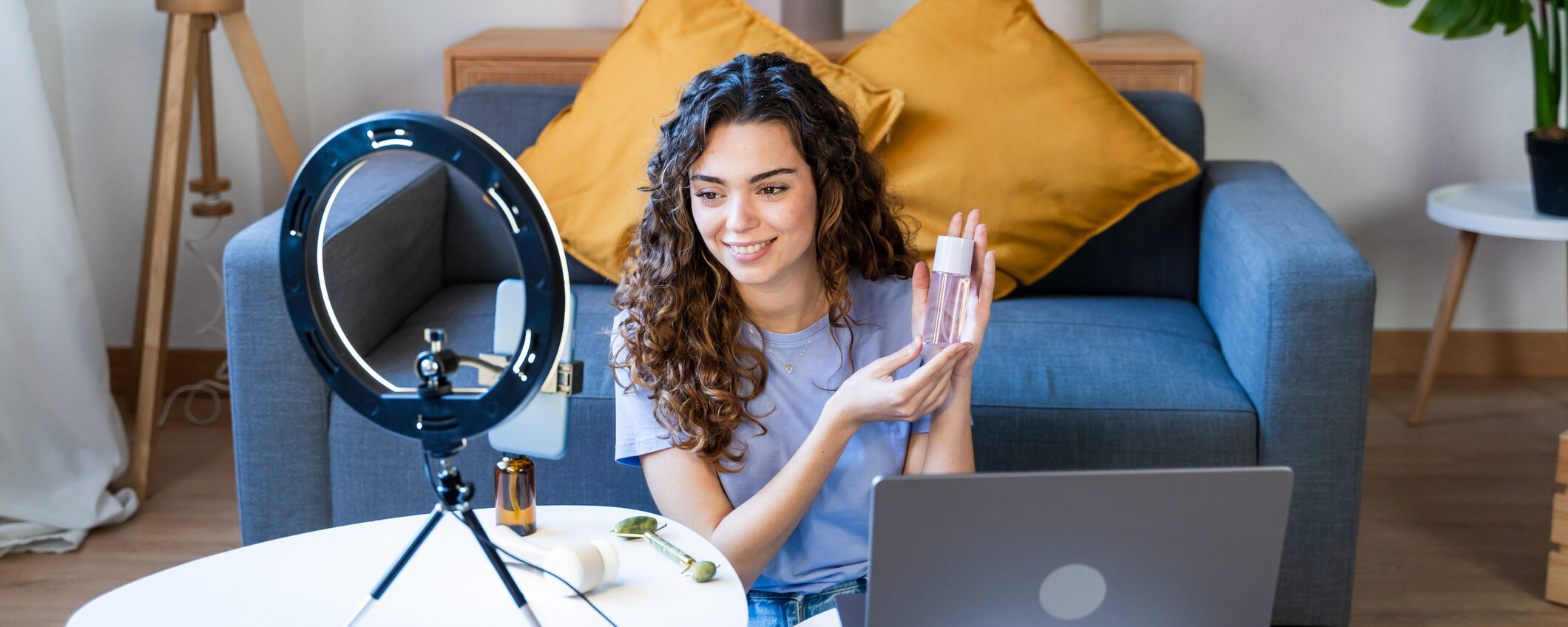 Multe fino a 600mila euro e regole durissime: come l’AgCom sta cambiando per sempre il lavoro degli influencer