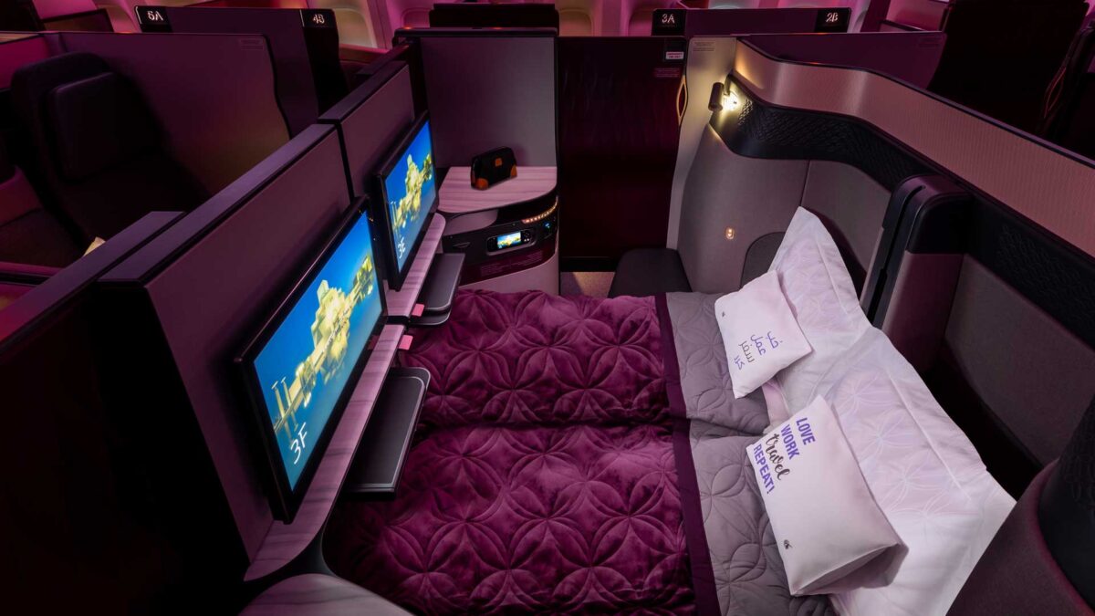 Sedili che diventano divani, suite private, wifi spaziale. Le migliori cabine aeree dall’economy alla first