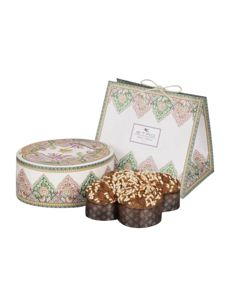 Tendenze, Colombe e Uova griffate guidano la Pasqua 2026 Tendenze, Colombe e Uova griffate guidano la Pasqua 2026