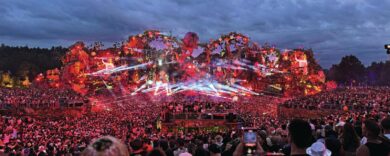 Socialità aumentata: ecco perché ballare e stare insieme è il vero segreto della longevità