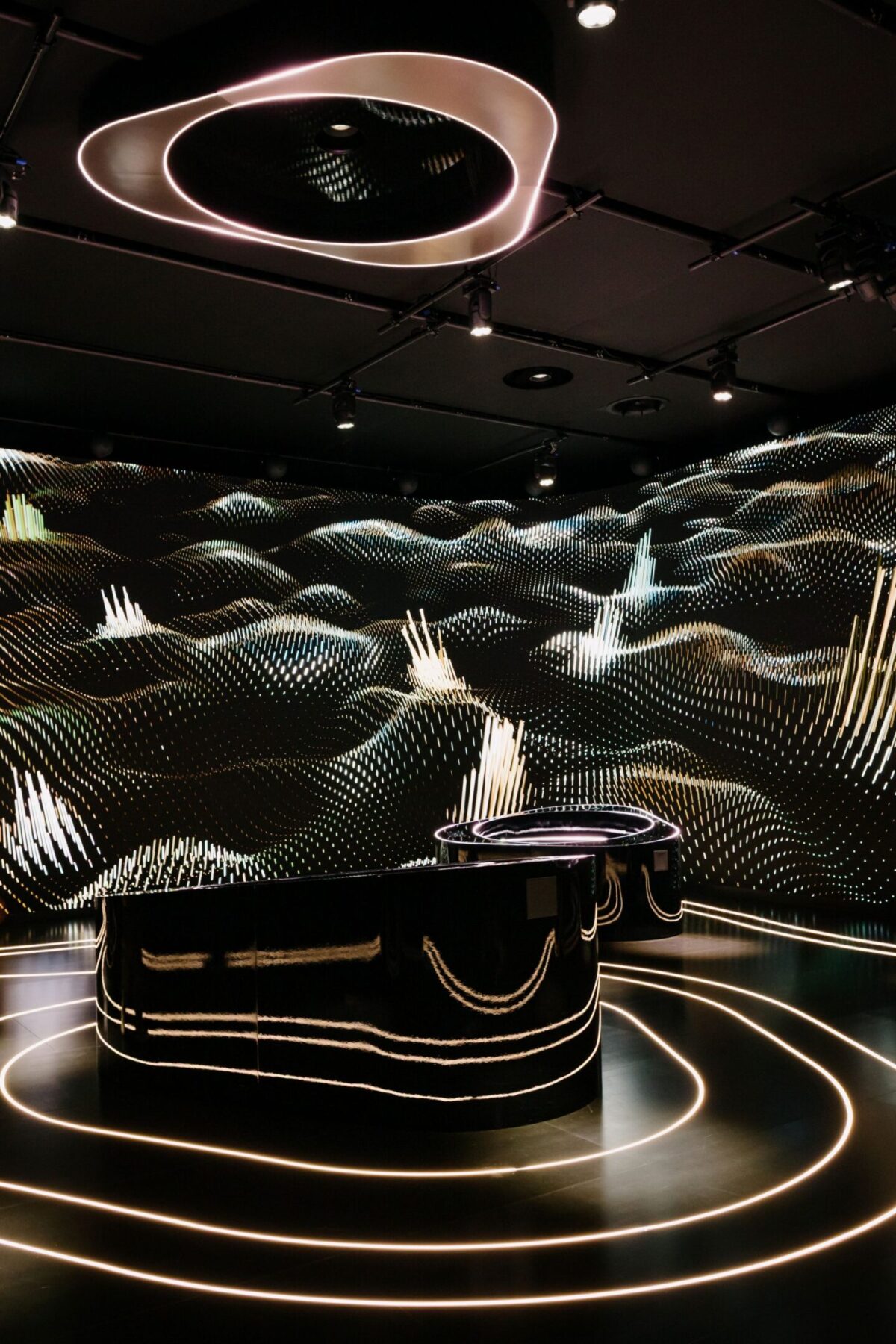 FuoriSalone, ecco l’installazione che trasforma la musica in presenza fisica