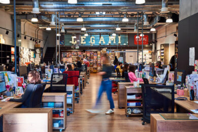 Perché stiamo tornando a comprare penne e oggetti di cartoleria (che nonostante l’AI ci servono più di prima)