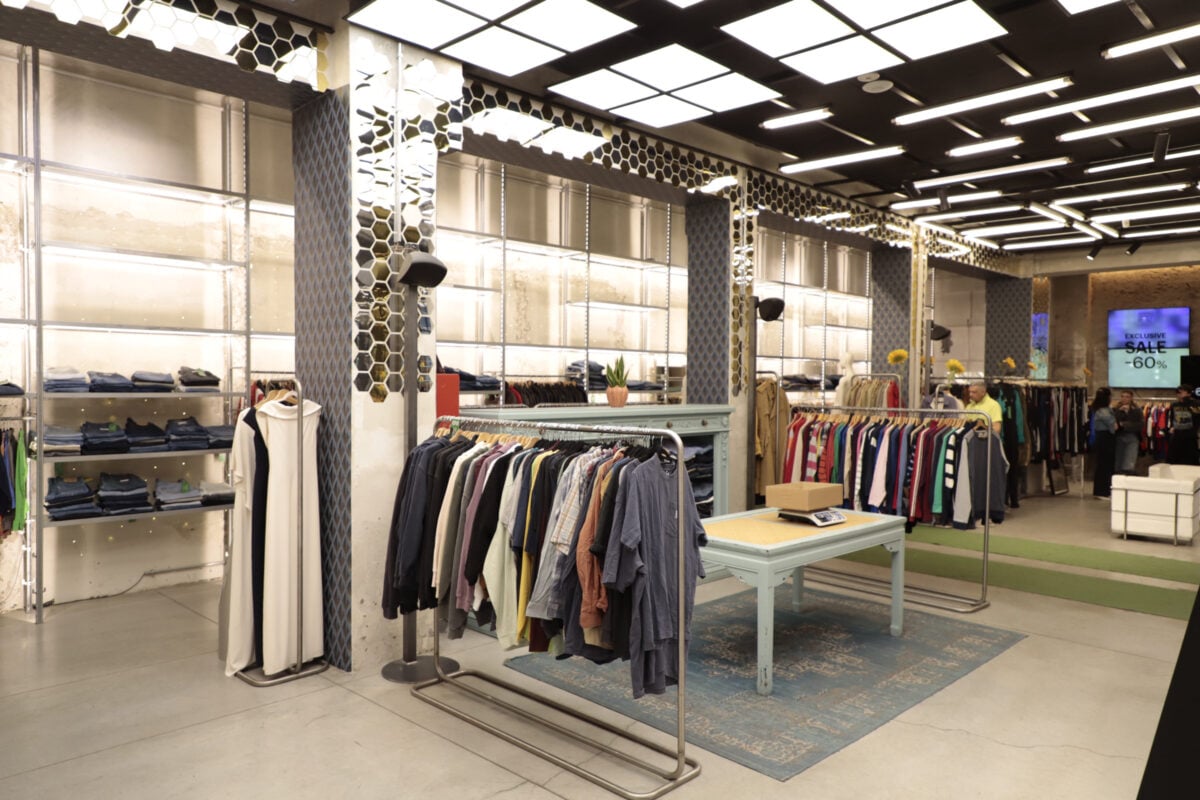 Unsane nobilita la vendita a peso partendo da Milano e Roma Unsane nobilita la vendita a peso partendo da Milano e Roma