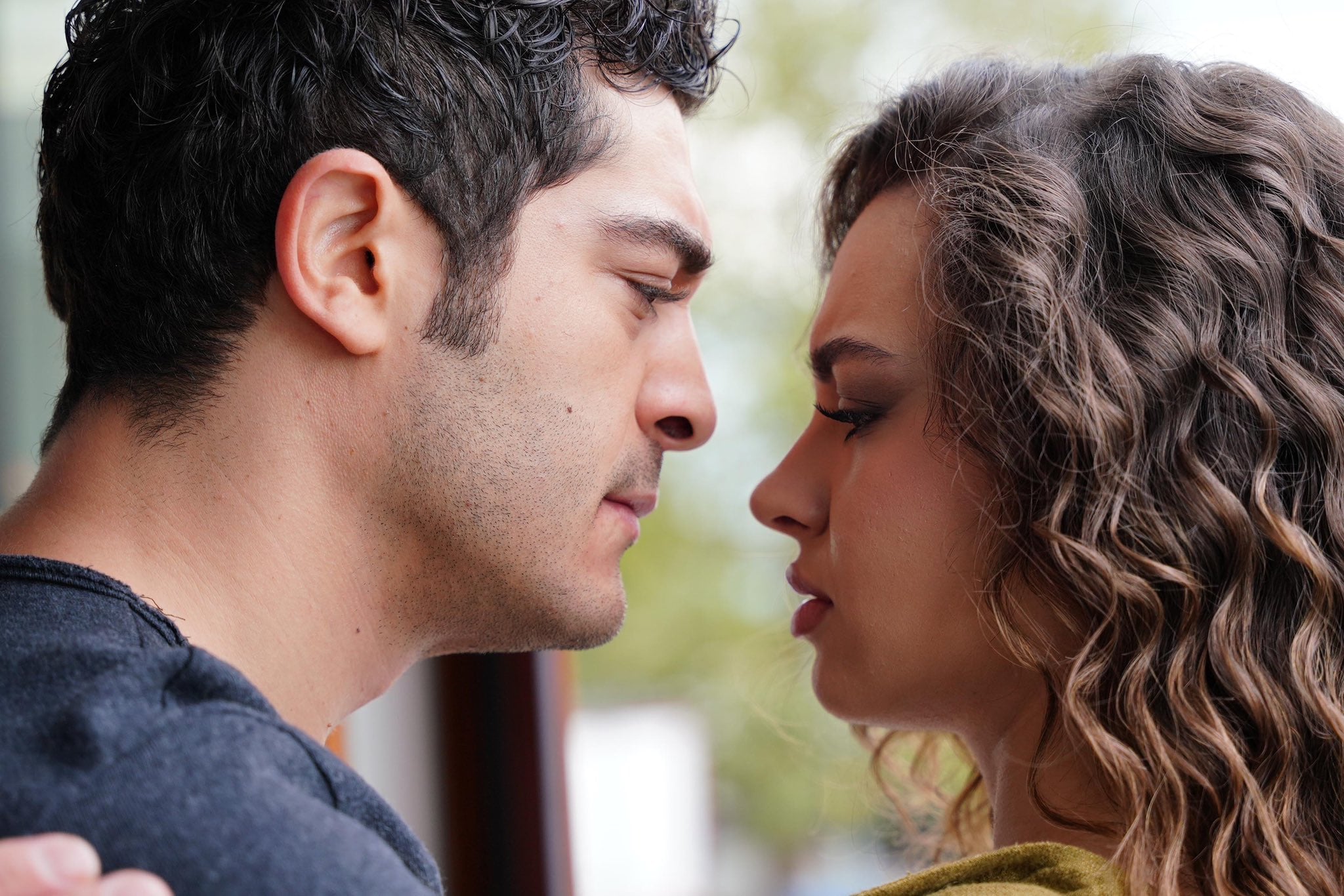 Racconto di una notte, Canale 5 scommette sulla nuova serie turca: trama, cast e perché può diventare una nuova ossessione