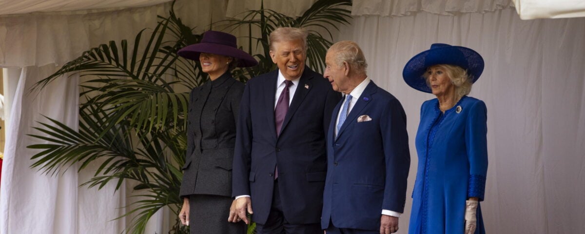 Re Carlo in visita da Trump per riparare la “special relationship”