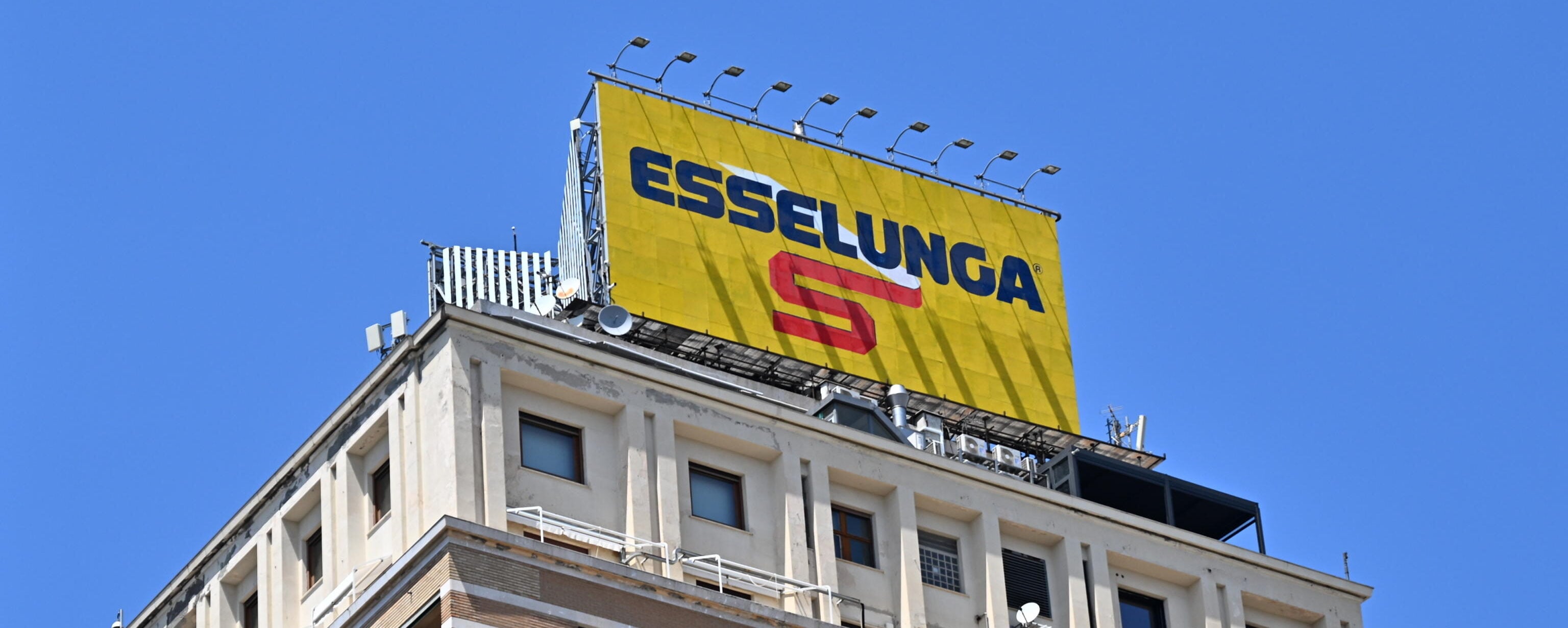 Truffa dei punti Esselunga, SMS dei “21.980 punti in scadenza”: come non farsi svuotare il conto