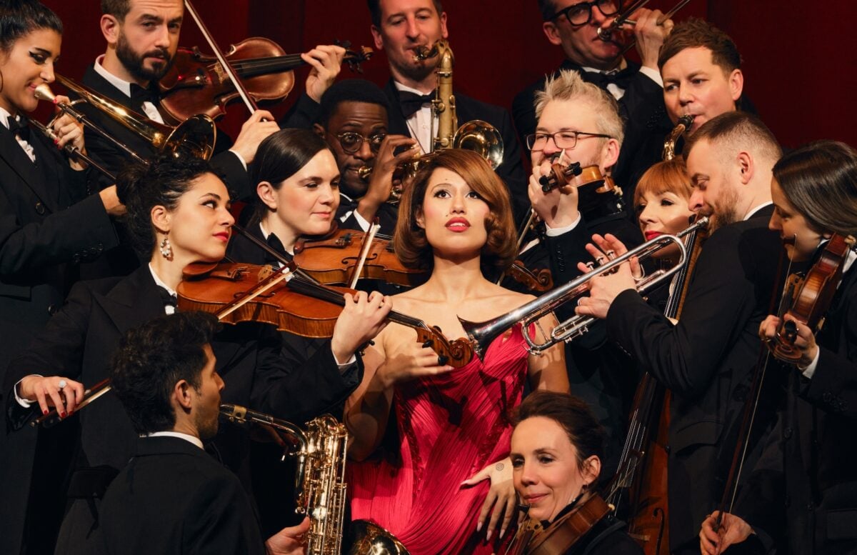 Raye, l’alchimista del soul che sfida il gelo degli algoritmi