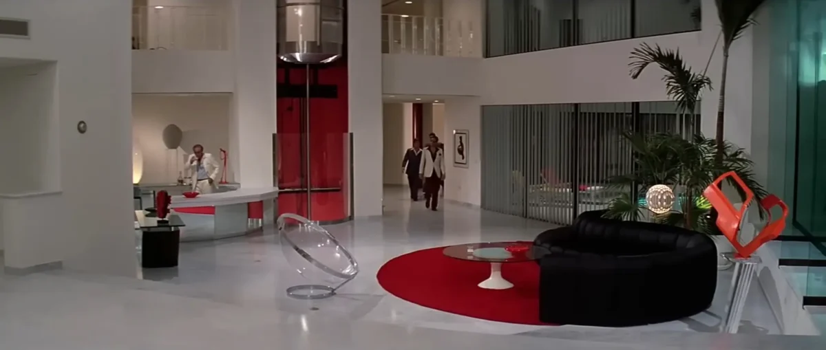 La villa di Scarface è in vendita per 237 milioni: dentro la casa cult del film