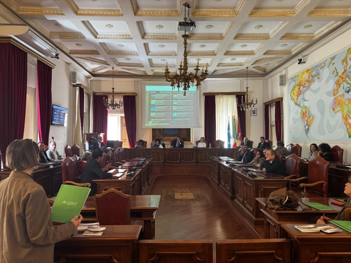 Un viaggio nella Sicilia autentica: 30 tappe in podcast tra borghi e tradizioni