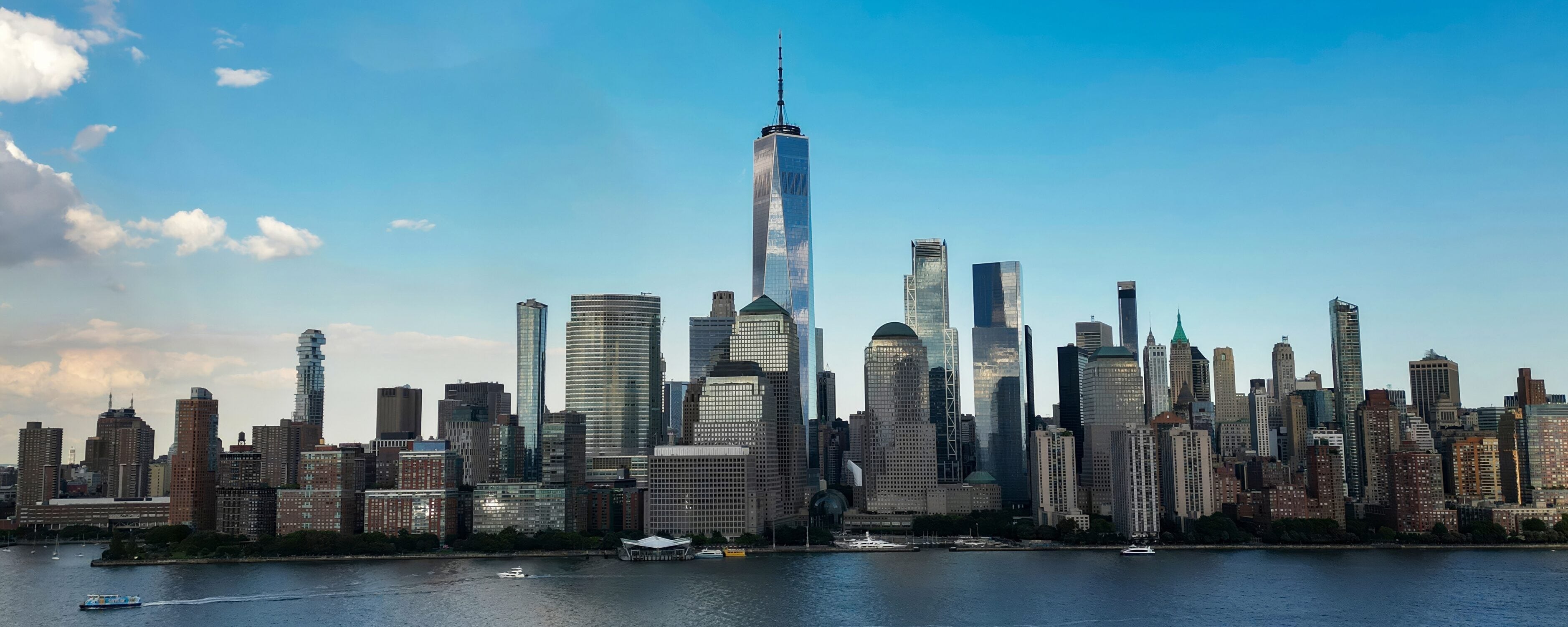 New York, i ricchi scappano in Florida per le troppe tasse: la grande fuga che mette in difficoltà i democratici