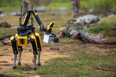 I robot che curano i soldati in battaglia: la nuova frontiera della guerra americana