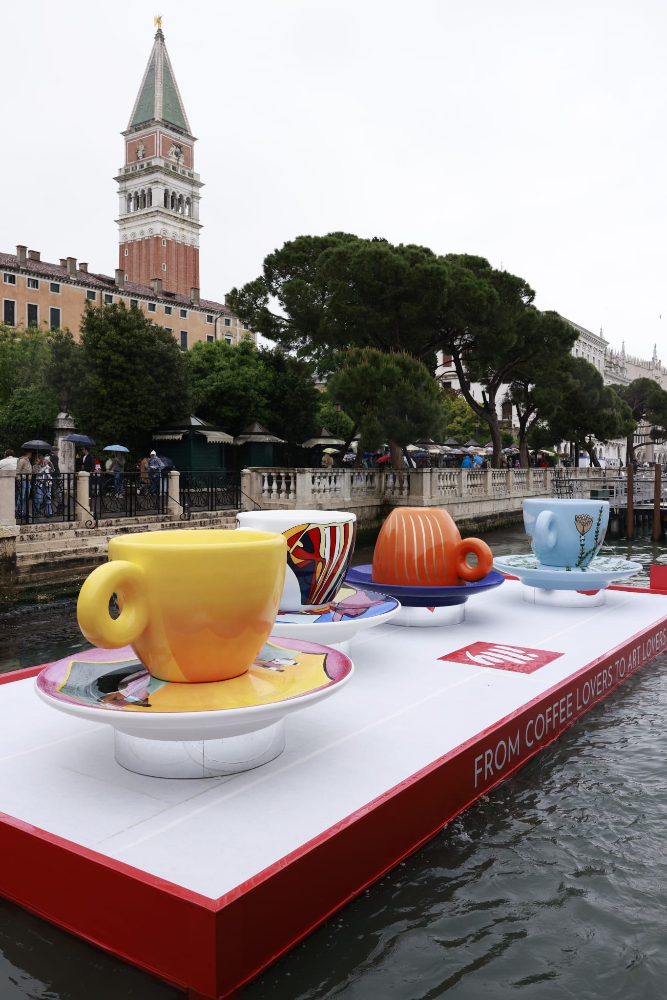 Caffè e arte, illycaffé celebra la tazzina alla  Biennale di Venezia
