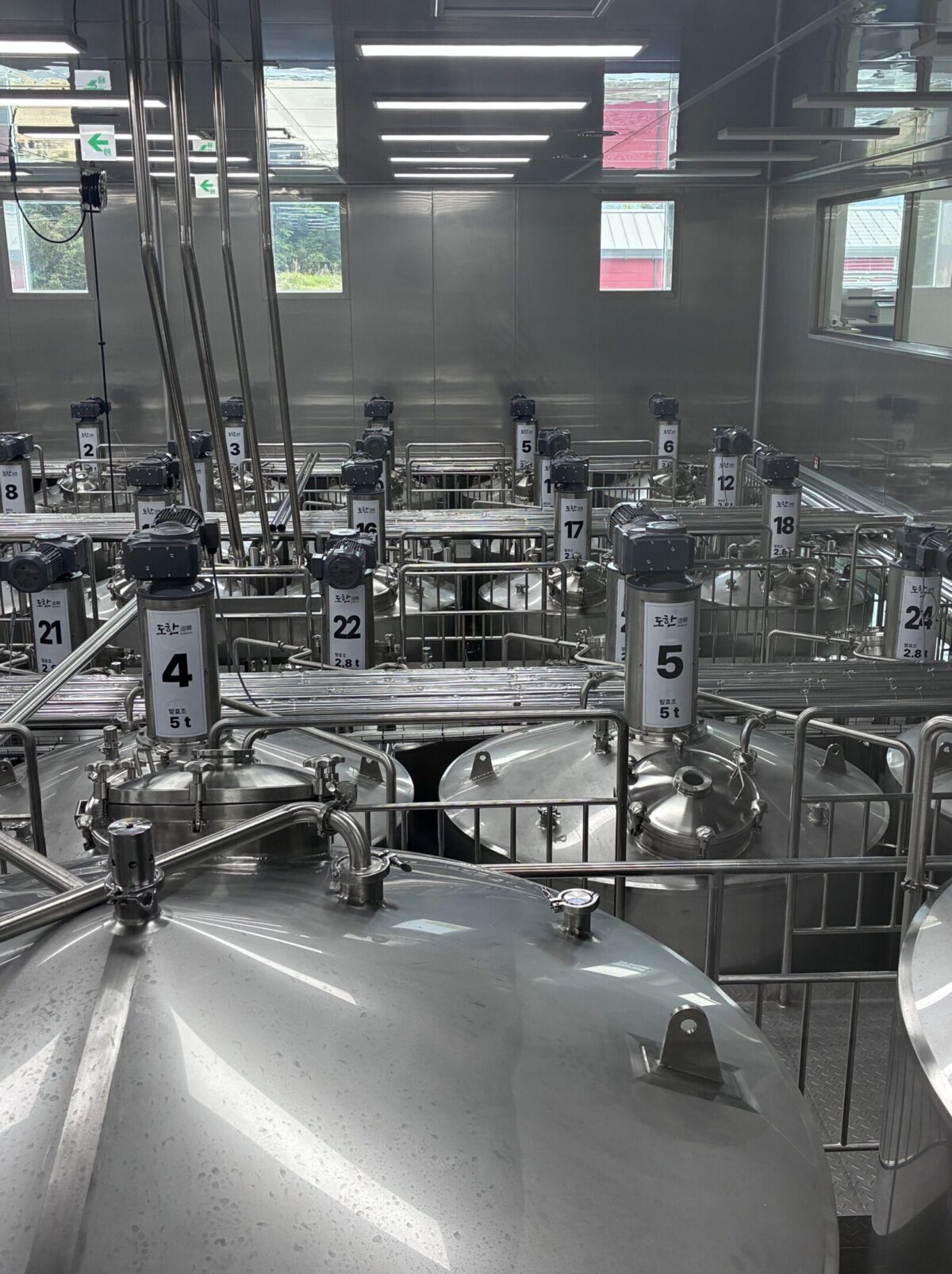 Viaggio nella Jeolla dentro Han’s Brewery, il laboratorio che sta riscrivendo il futuro degli alcolici coreani