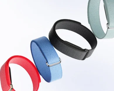 Google Fitbit Air, il nuovo tracker senza schermo che costa già meno del previsto