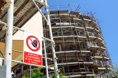 Condono edilizio 2026, torna l’ipotesi riapertura della sanatoria 2003: chi potrebbe regolarizzare casa e cosa cambia