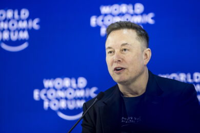 Elon Musk sempre più ricco, il suo patrimonio vale il Pil di interi Paesi