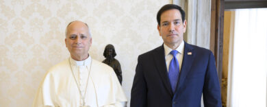 Leone XIV, un anno dall’elezione del papa americano che litiga con l’America