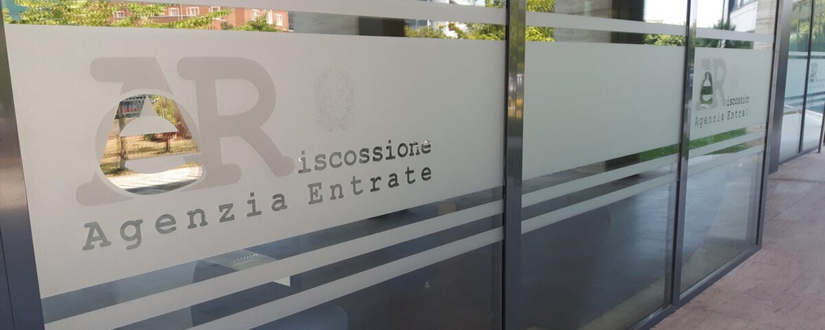 Rottamazione quinquies, dentro anche Imu, Tari e multe: chi può aderire e quanto si risparmia