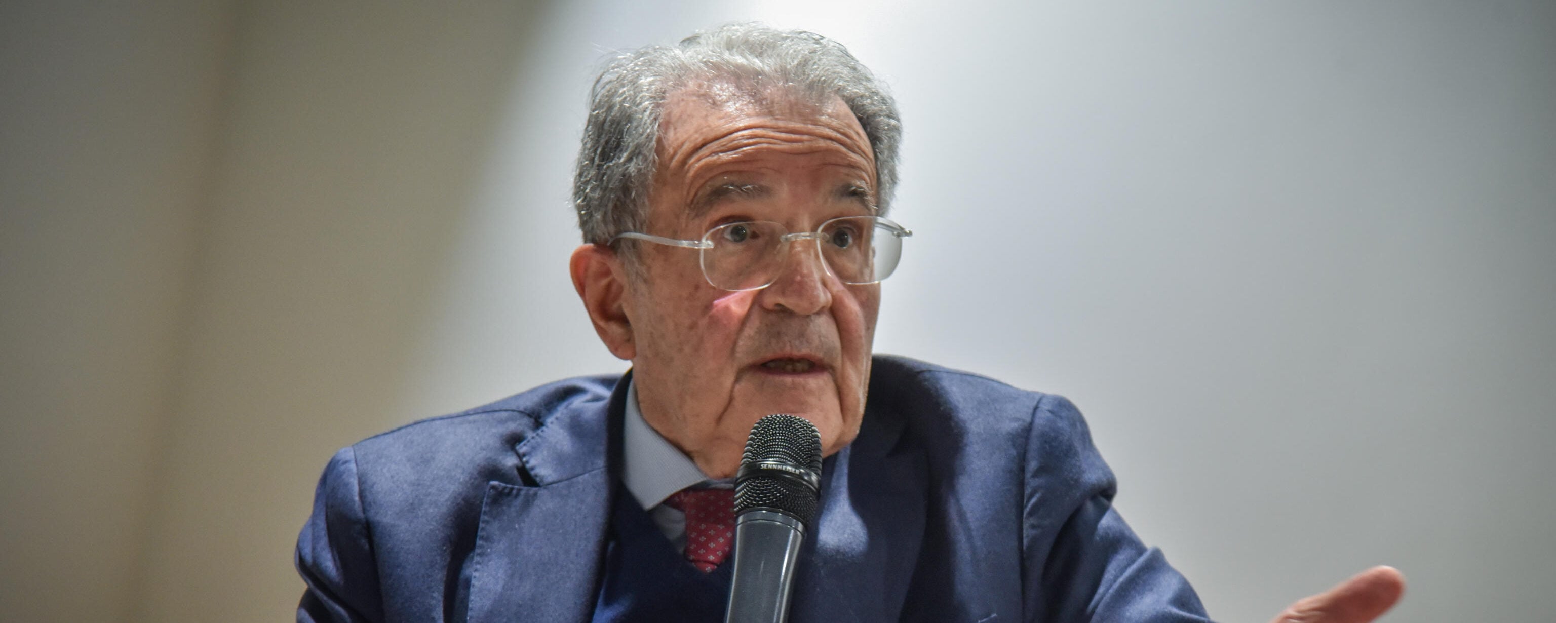Romano Prodi (stufo di Schlein e Conte) chiama a raccolta i cattolici Dem