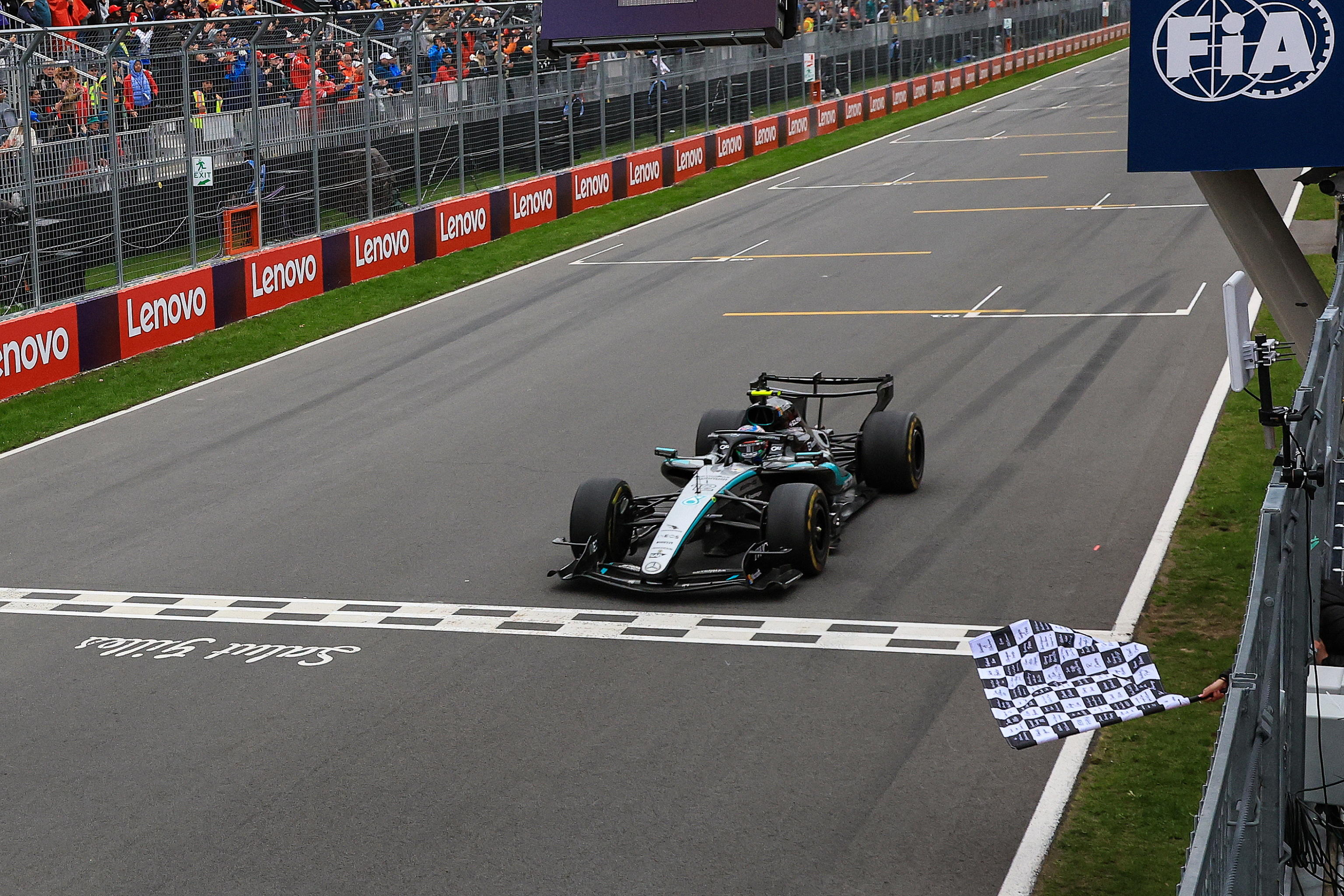 Strepitoso Kimi, poker a Montreal Ma la Ferrari c’è: Hamilton secondo